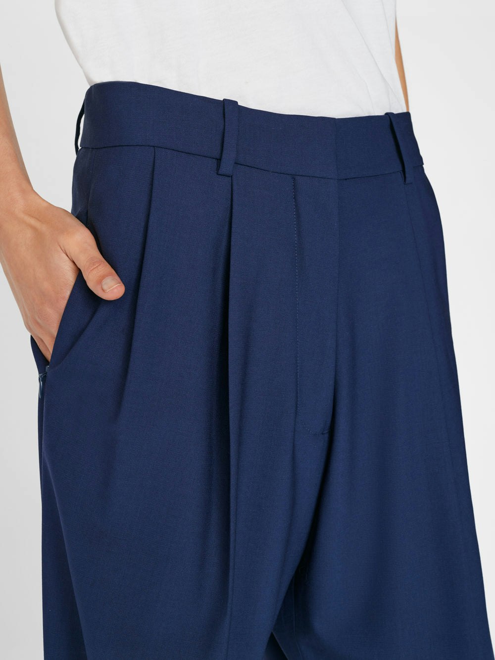 pants waist view alt:size